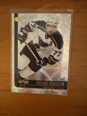 Pierre Turgeon Dallas Stars Hockey Card – Holographic Silver